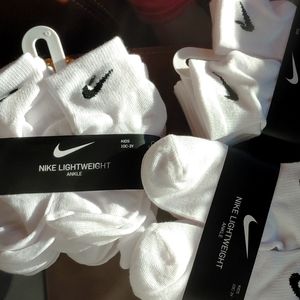 3 Kids Nike 6 pack ankle socks